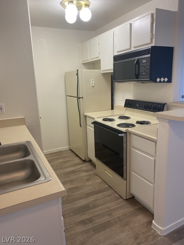 5271 Lindell Road - Photo 3