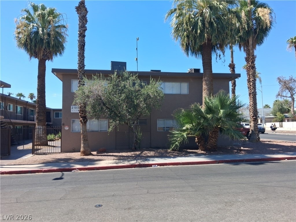 2100 Sunrise Avenue - Photo 28
