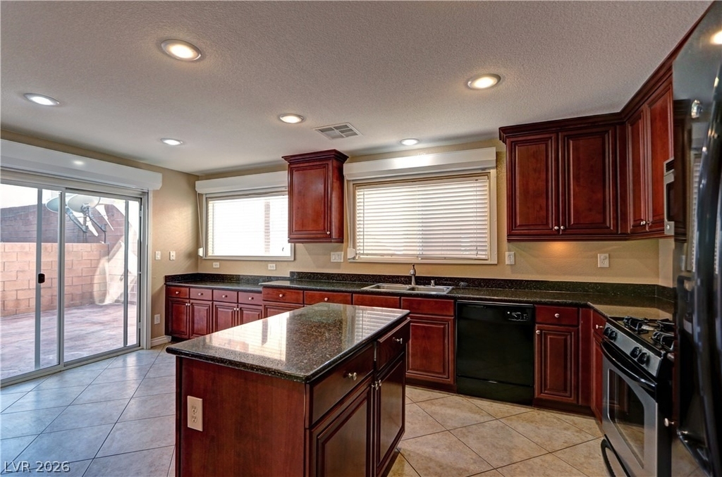 715 Shadwell Street - Photo 32