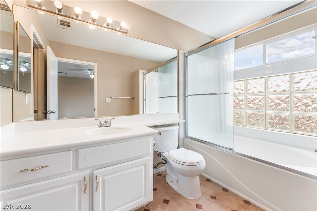 8725 Autumn Valley Avenue - Photo 21