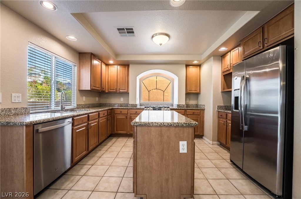 823 Beartooth Falls Court - Photo 10