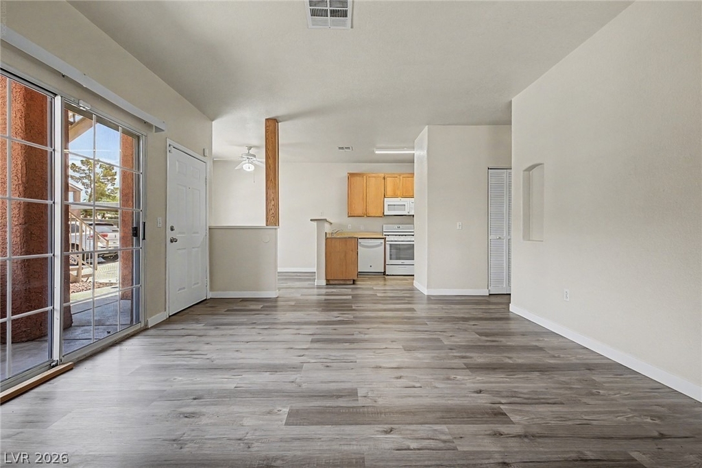 4730 Craig - Photo 6