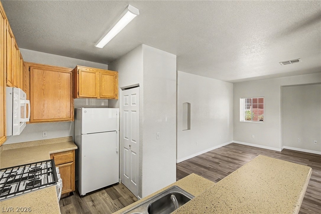 4730 Craig - Photo 14
