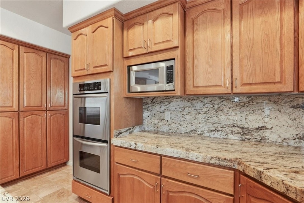 1888 Woodhaven Drive - Photo 16