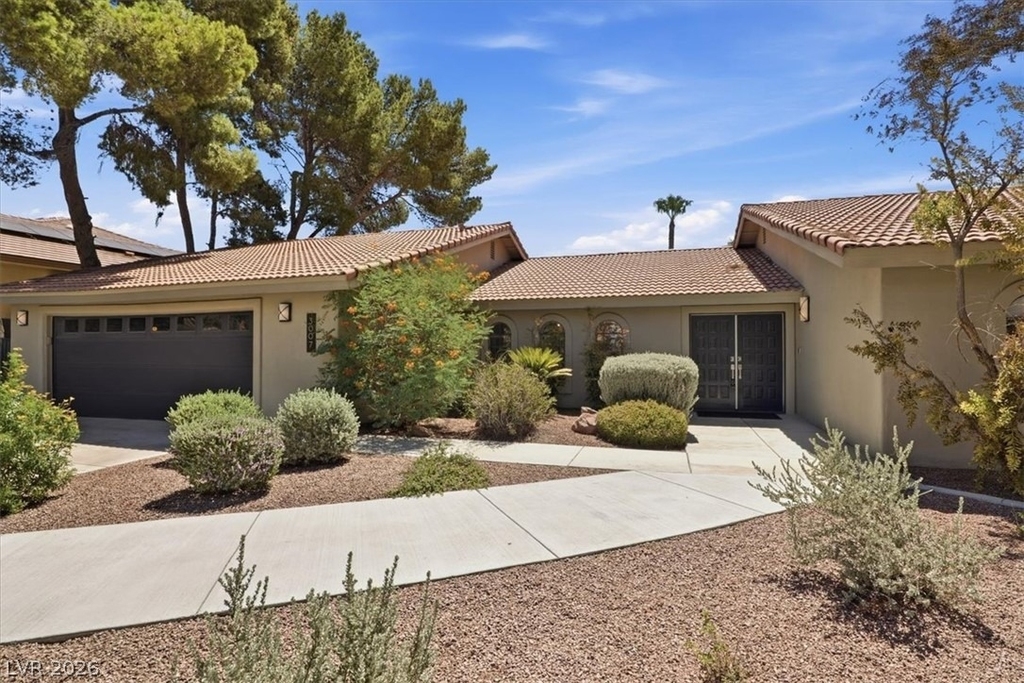 3007 La Mesa Drive - Photo 2