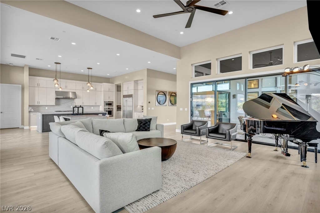 10935 Rossa Peak Avenue - Photo 1