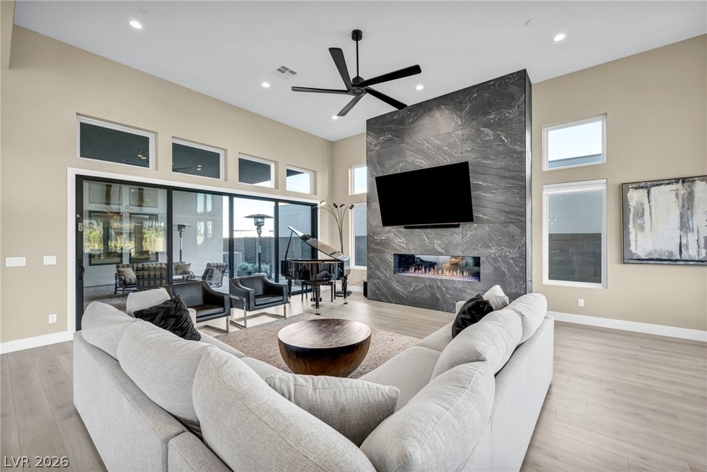 10935 Rossa Peak Avenue - Photo 4