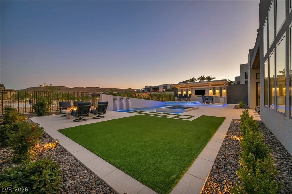 10935 Rossa Peak Avenue - Photo 27