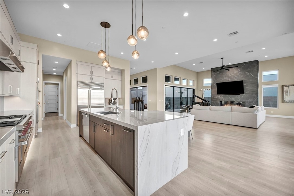 10935 Rossa Peak Avenue - Photo 8