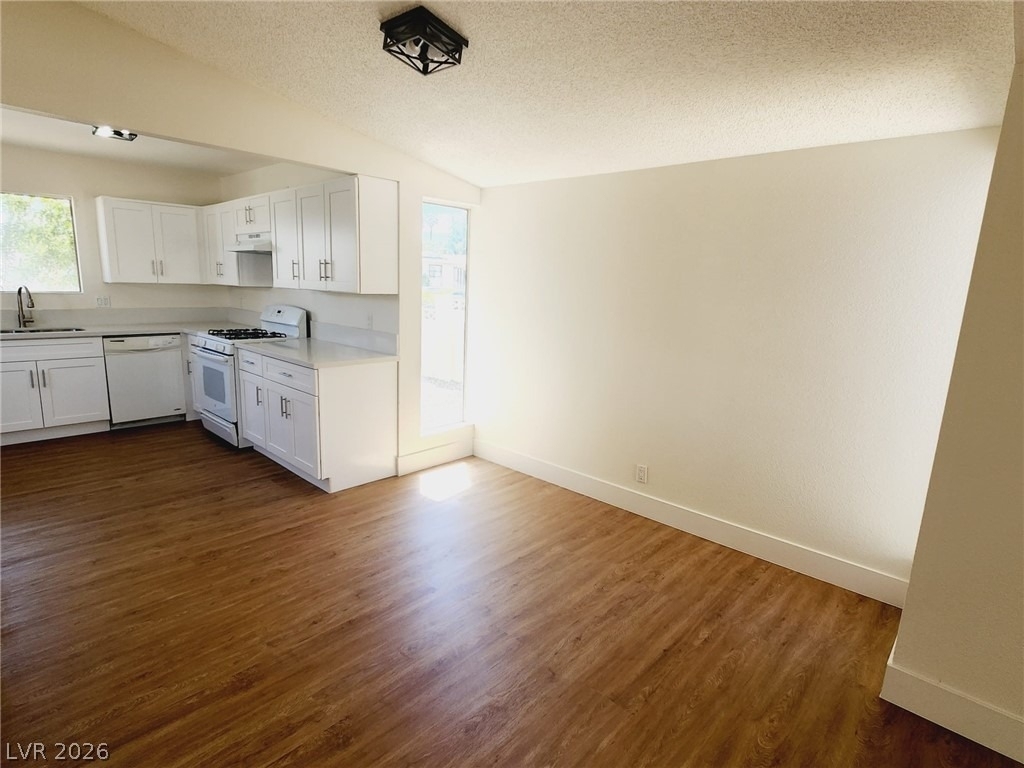 6232 Espinosa Avenue - Photo 4