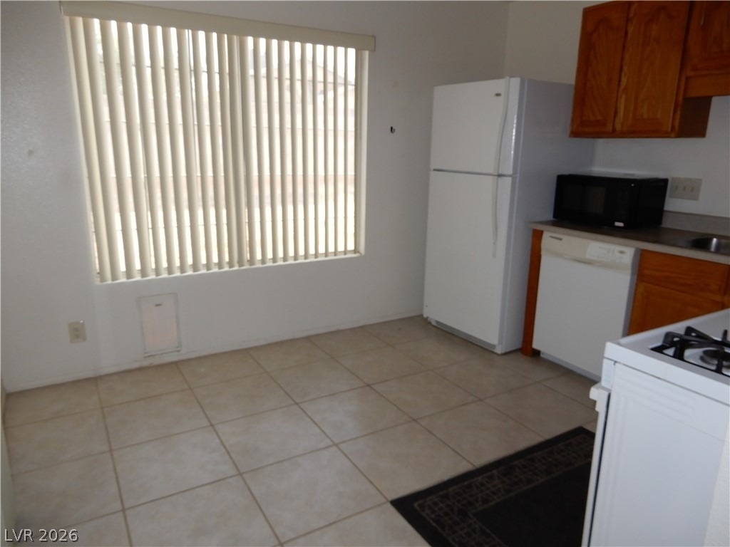 4431 Honeydew Circle - Photo 3