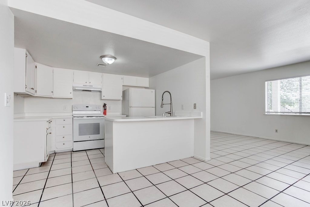 4269 Stewart Avenue - Photo 9