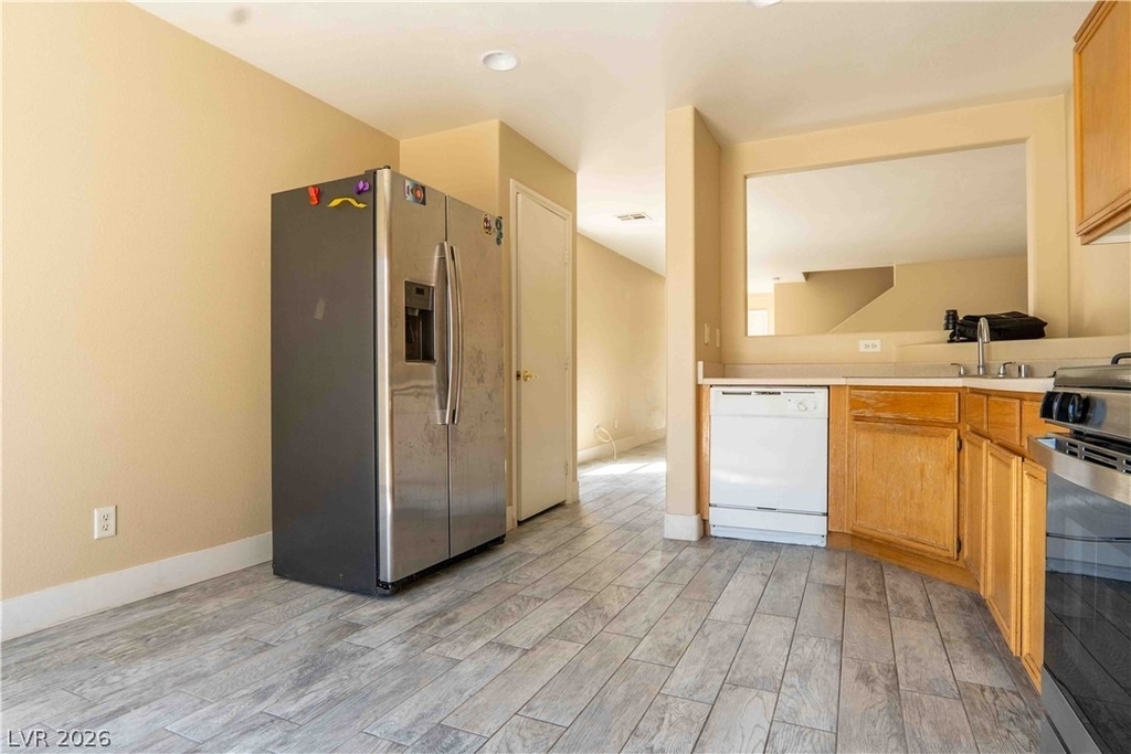 5558 Rollins Street - Photo 6