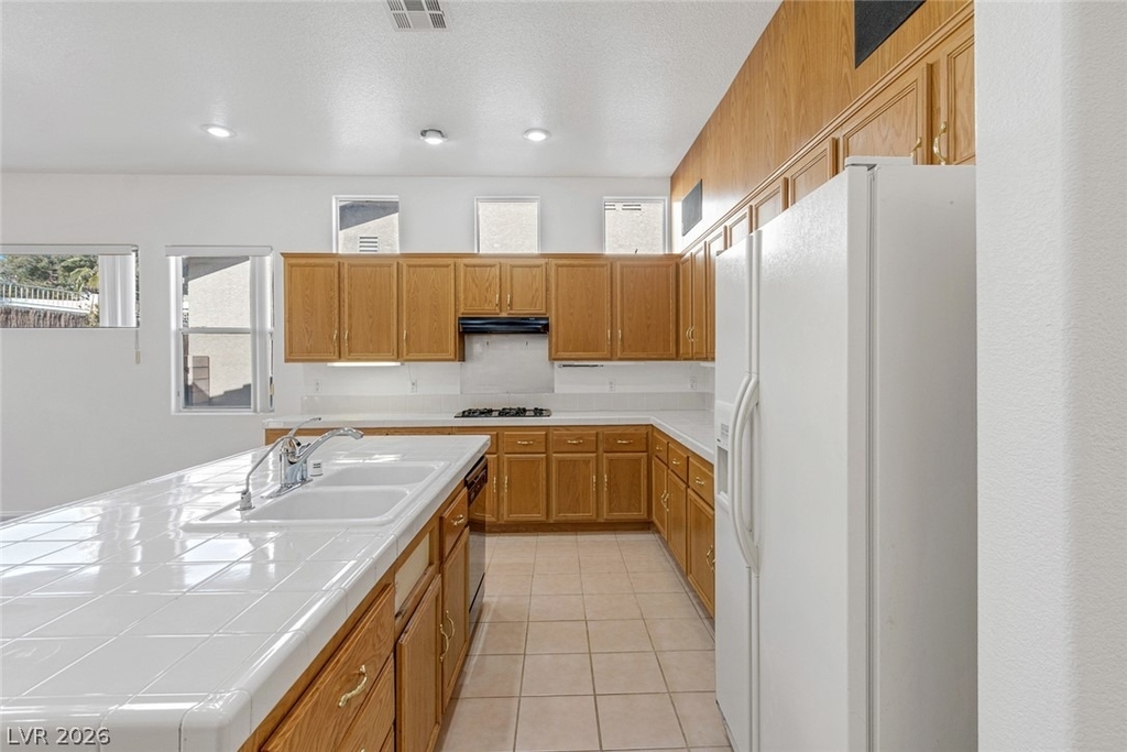 3131 Surf Spray Street - Photo 14