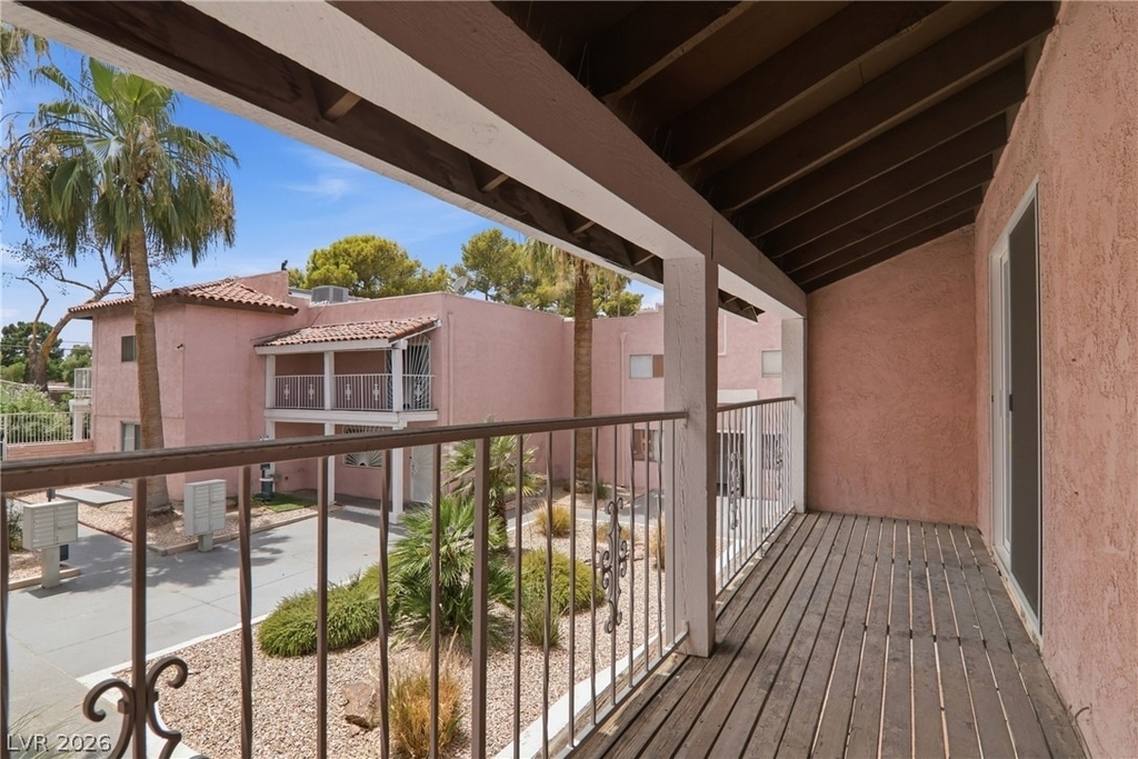 2274 E Desert Inn Road - Photo 31