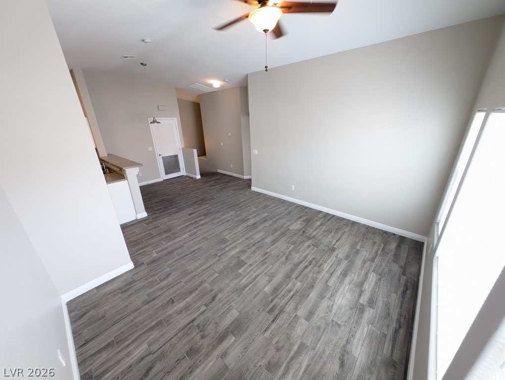 8708 Tomnitz Avenue - Photo 4