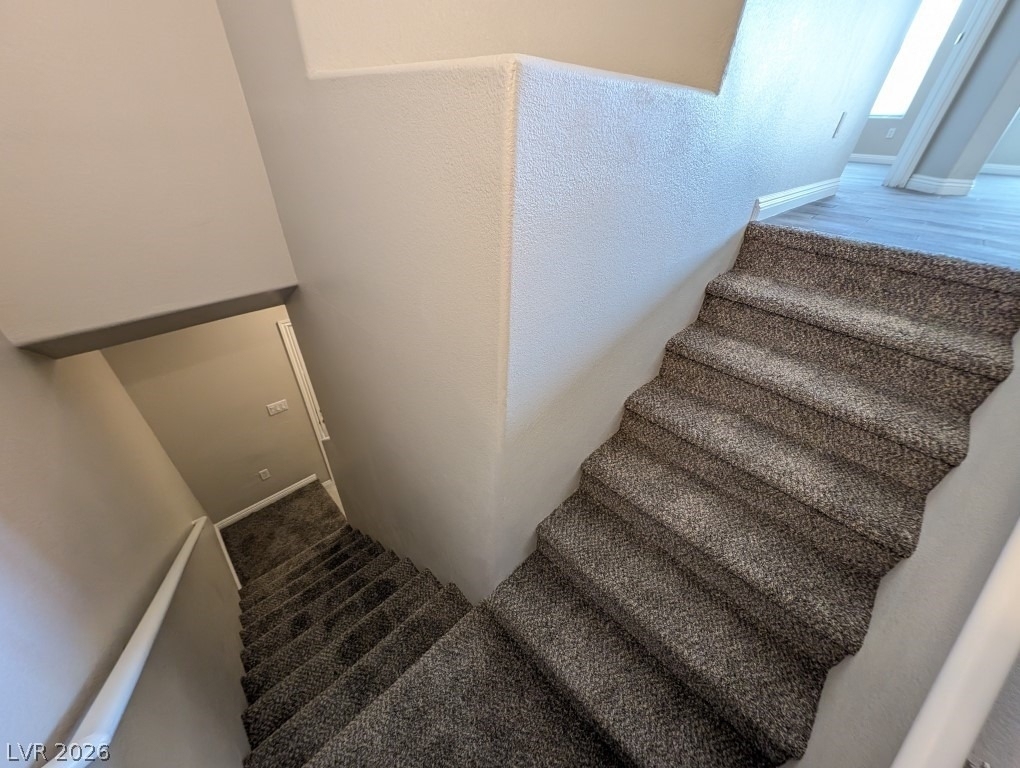 8708 Tomnitz Avenue - Photo 2