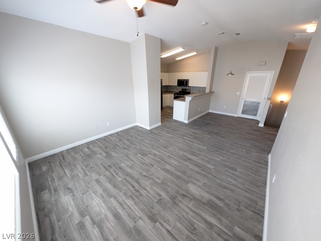 8708 Tomnitz Avenue - Photo 3