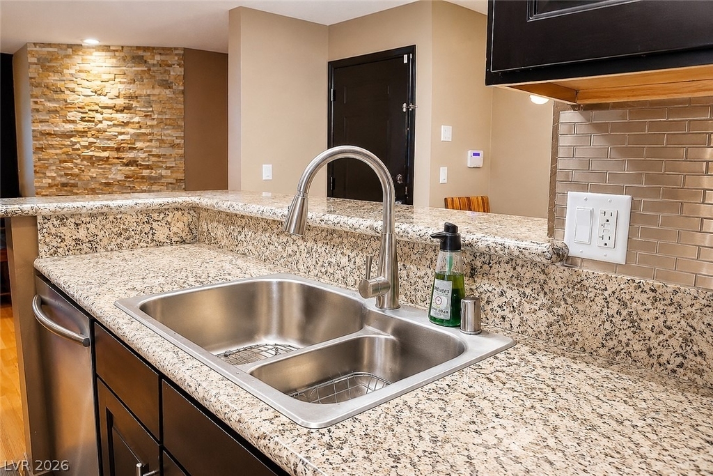 2200 S Fort Apache Road - Photo 16