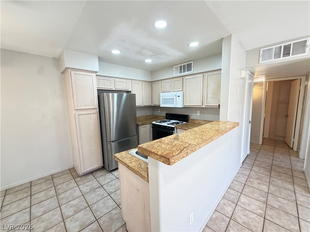 3085 Casey Drive - Photo 3