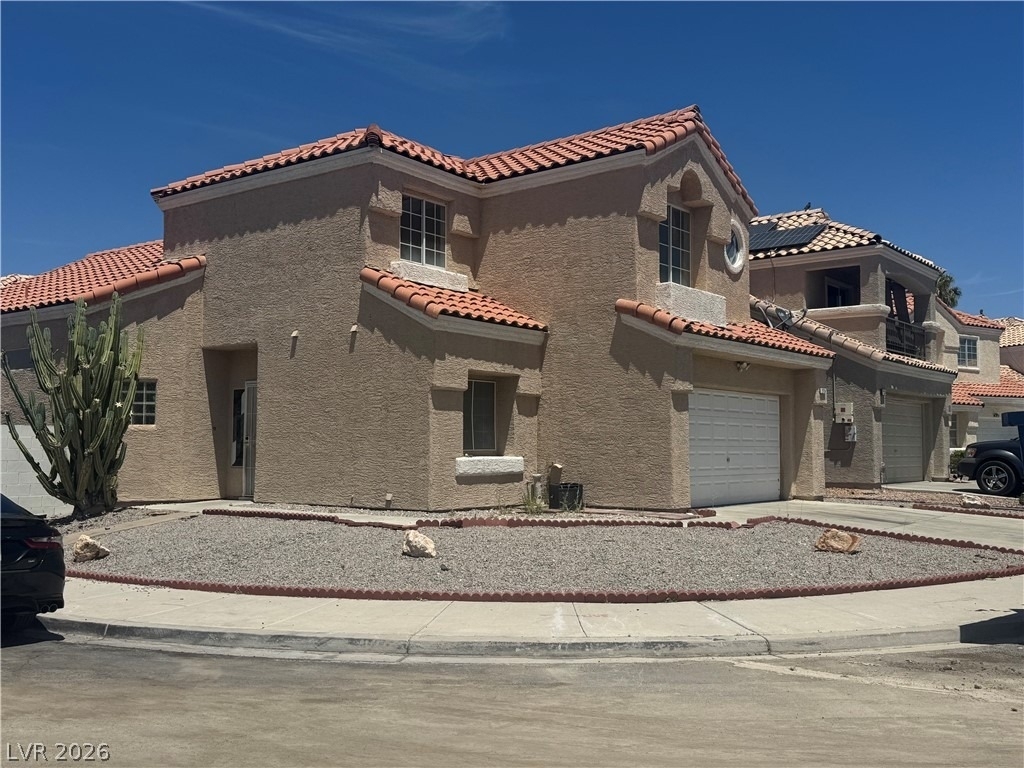 2724 Trotwood Lane - Photo 1