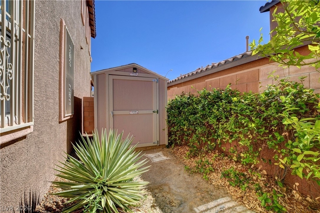7110 Purple Iris Avenue - Photo 32