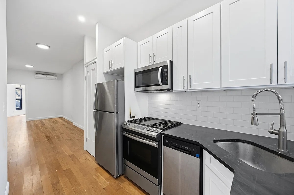 521 Decatur Street - Photo 0