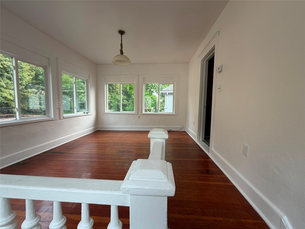 79 Baker Street - Photo 2
