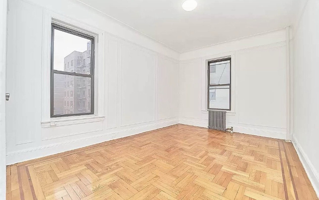 East 5th Street - Photo 1