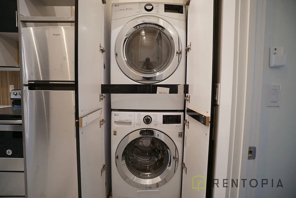 59 Graham Avenue - Photo 8