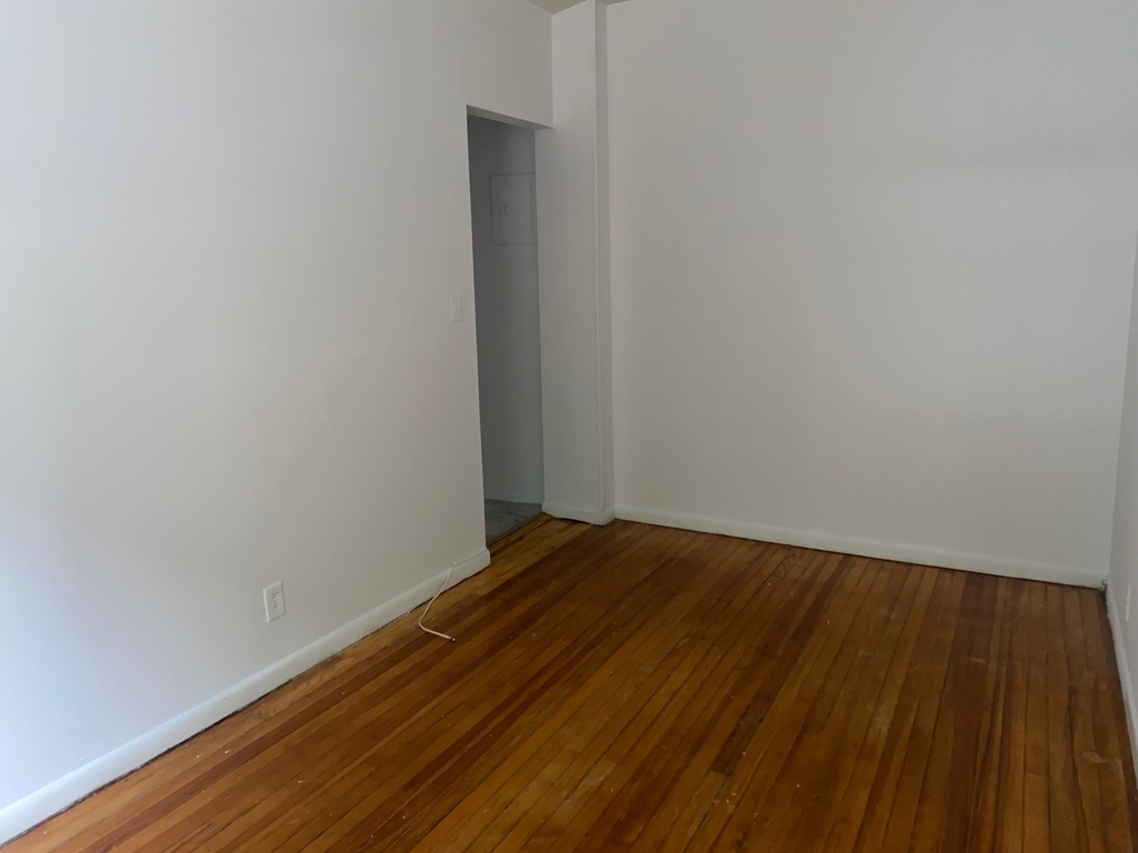 34-56 33rd Street - Photo 4