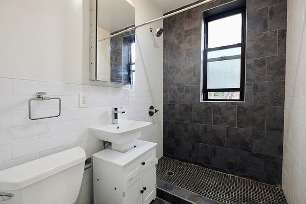 168 East 104th Street - Photo 5