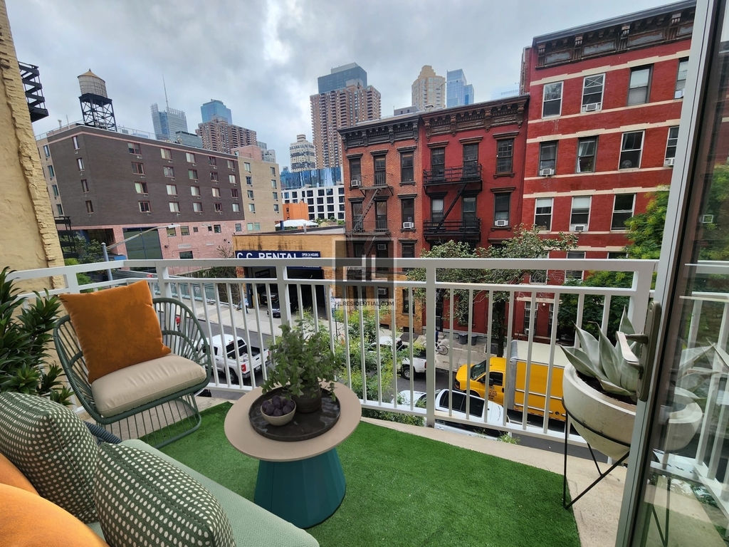 517 West 46 Street - Photo 0