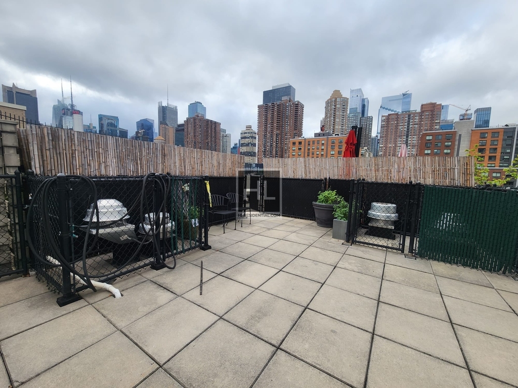 517 West 46 Street - Photo 10