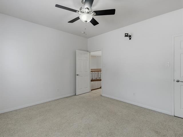 221 Westminister Avenue - Photo 36