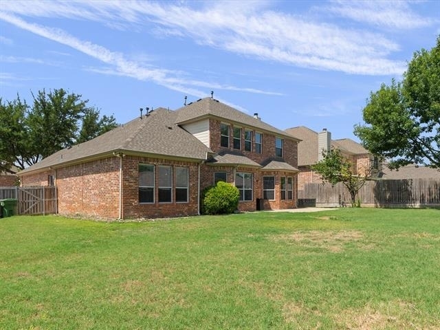 221 Westminister Avenue - Photo 38