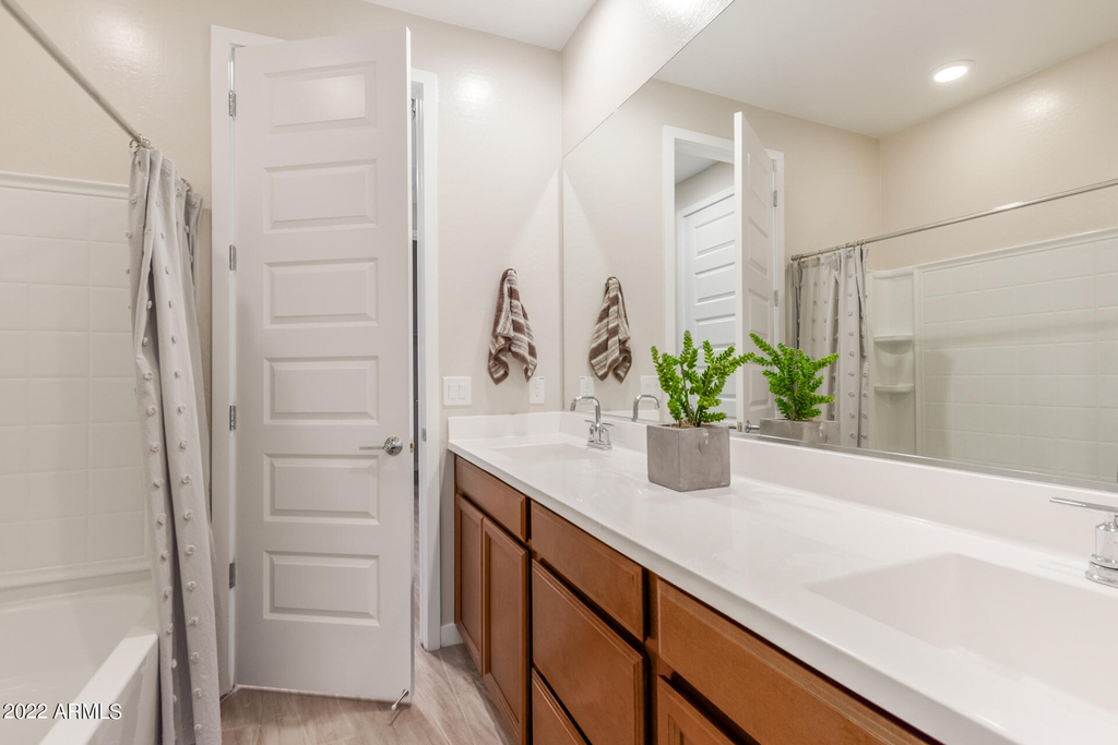 43 E Capricorn Way - Photo 24