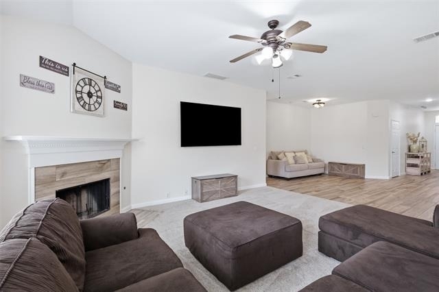 1002 Zachary Drive - Photo 4