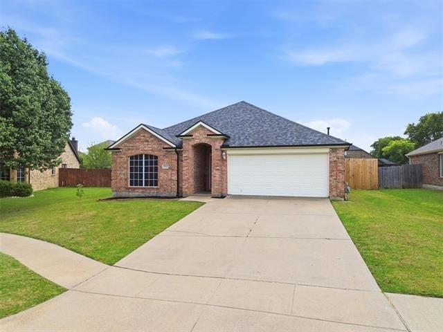 1002 Zachary Drive - Photo 2