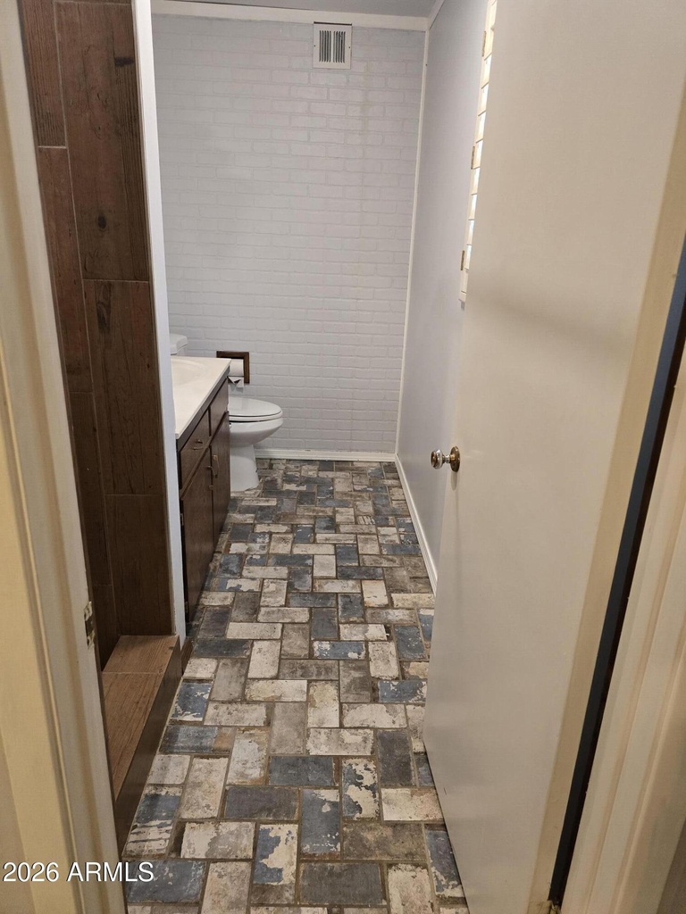 3902 W Northview Avenue - Photo 3