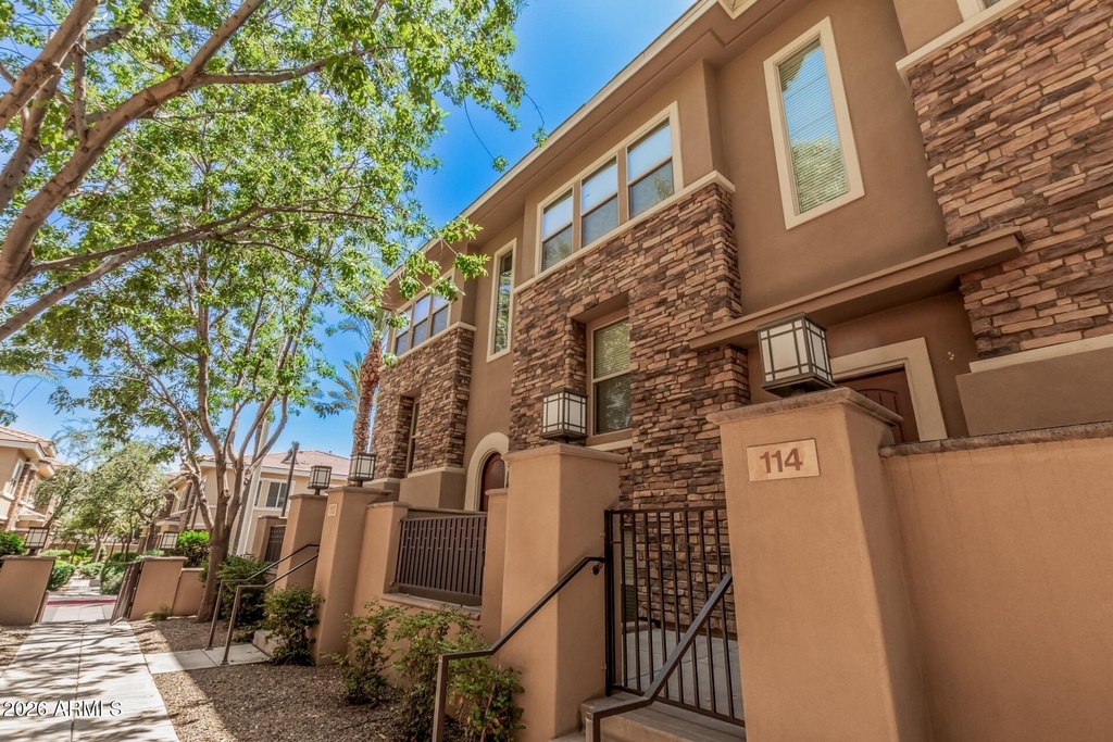 5550 N 16th Street - Photo 1