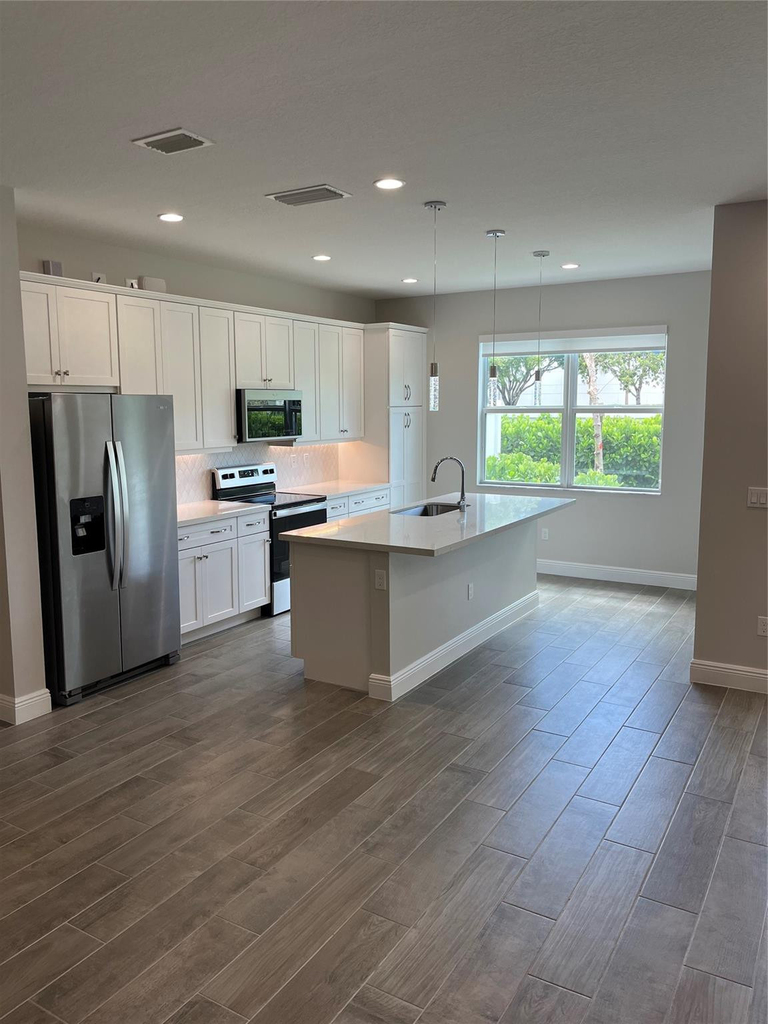 636 Parsons Way - Photo 1