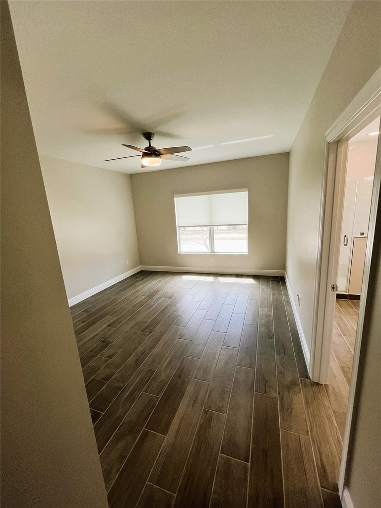 636 Parsons Way - Photo 2