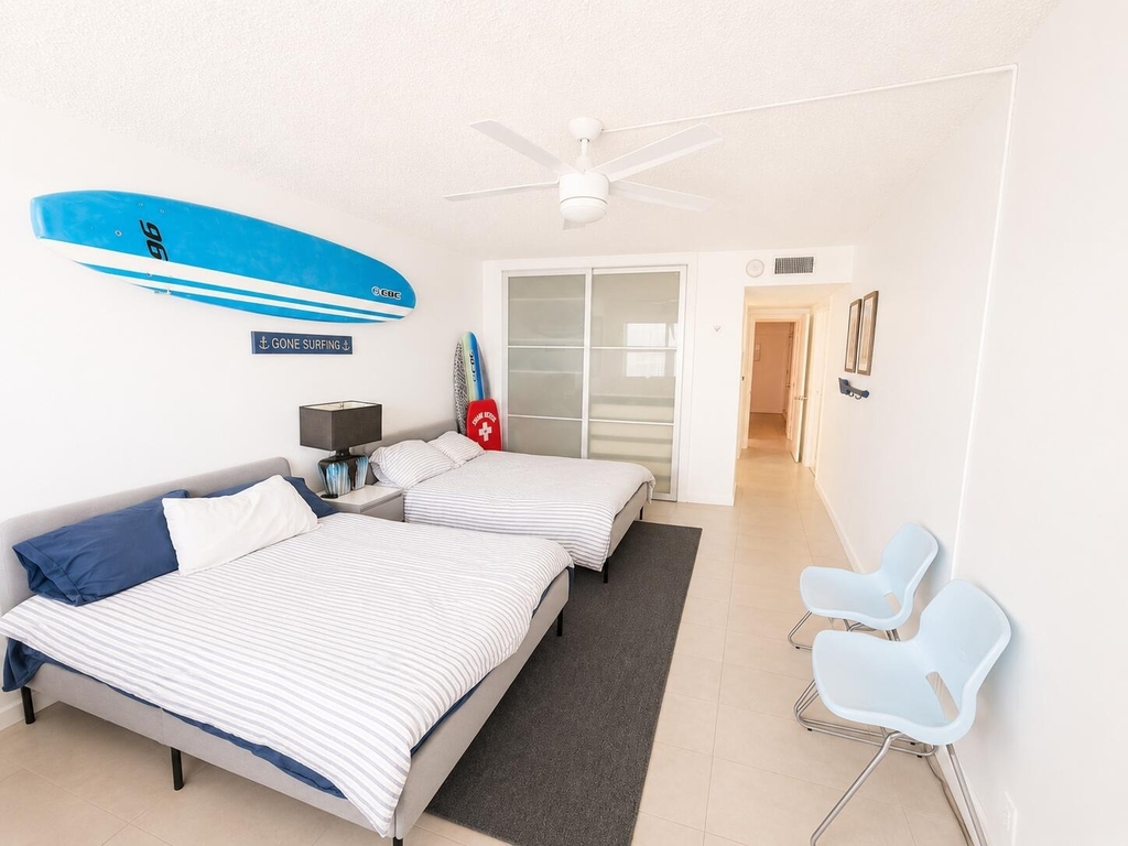 1069 Hillsboro Mile - Photo 21