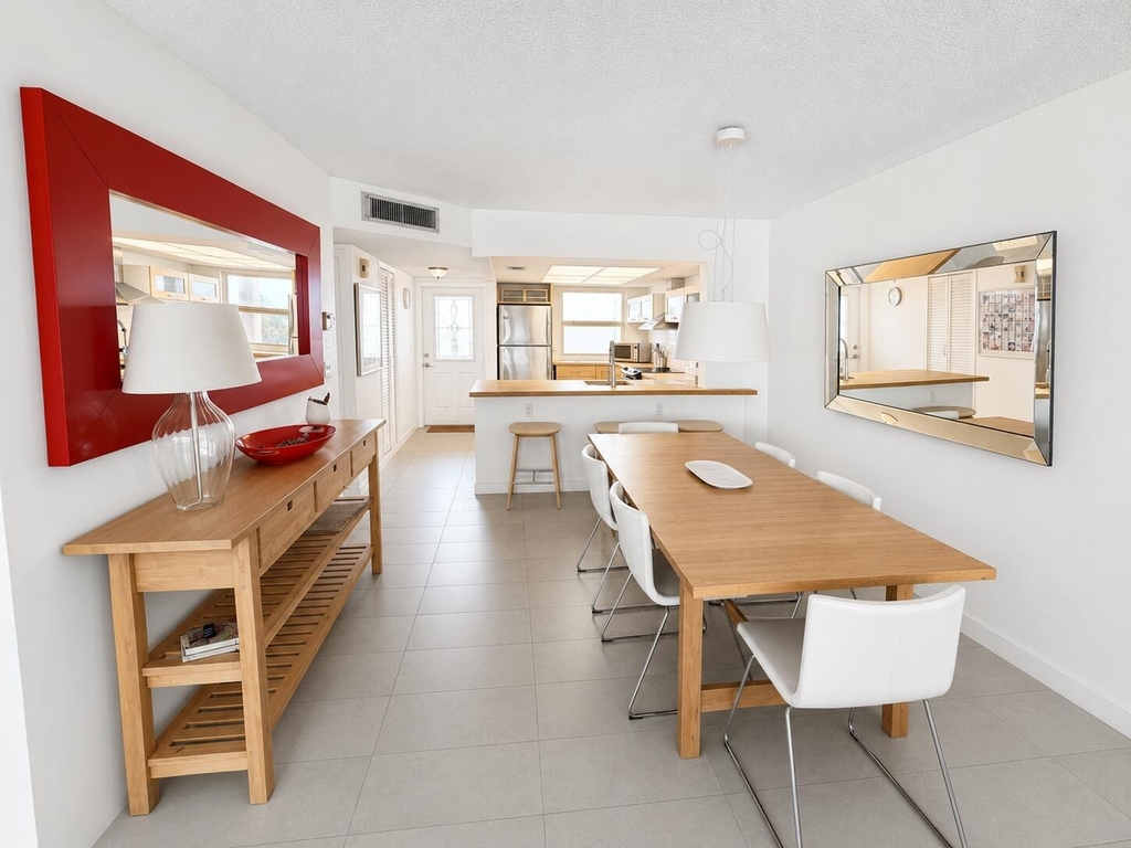 1069 Hillsboro Mile - Photo 36