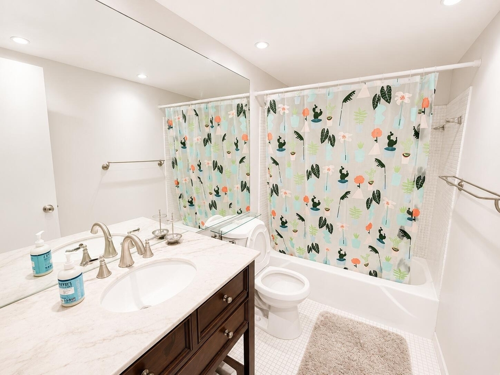 1069 Hillsboro Mile - Photo 27