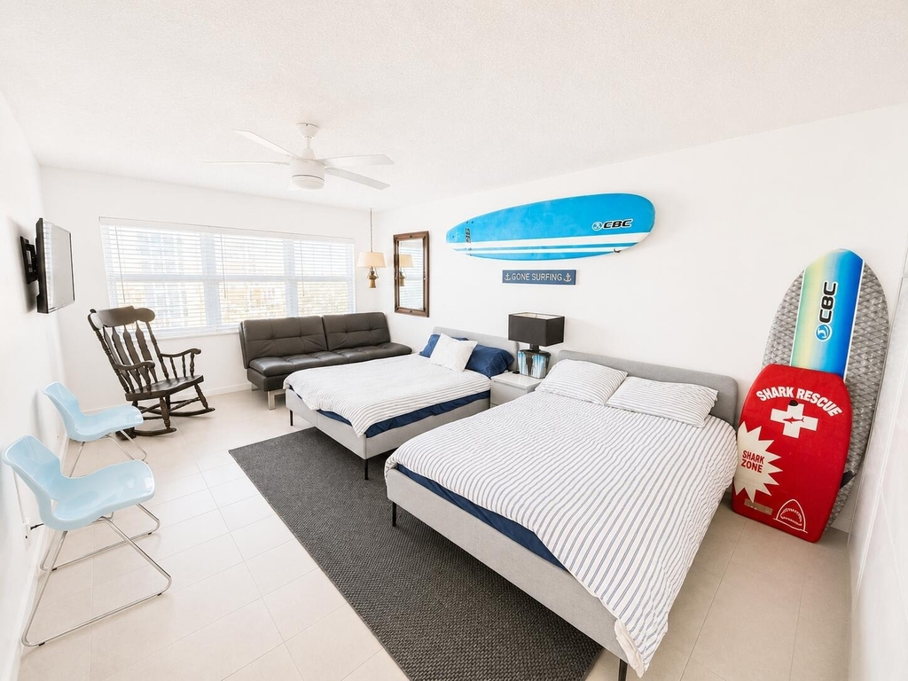 1069 Hillsboro Mile - Photo 23