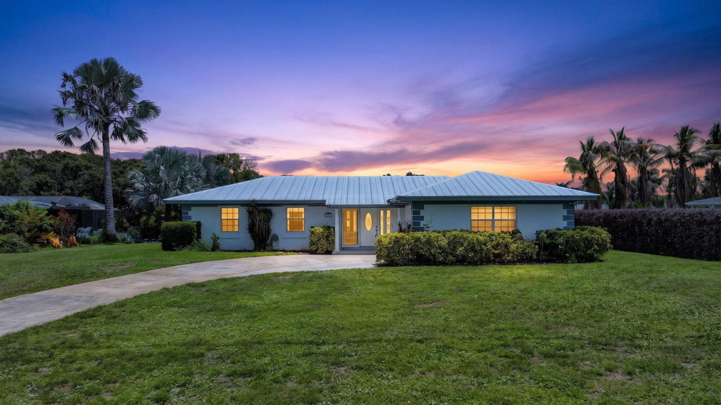 416 Se Naranja Avenue - Photo 1