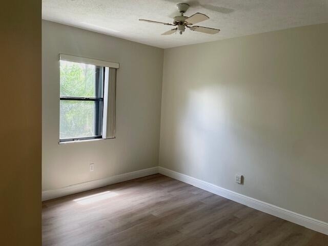 618 Se Streamlet Avenue - Photo 18
