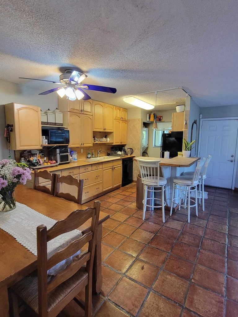632 Trace Circle - Photo 4